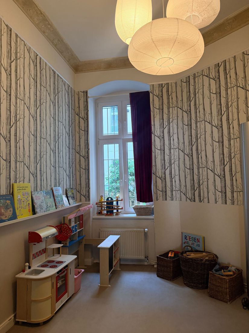 Schlaf- & Kuschelraum – Leseecke & Spielküche