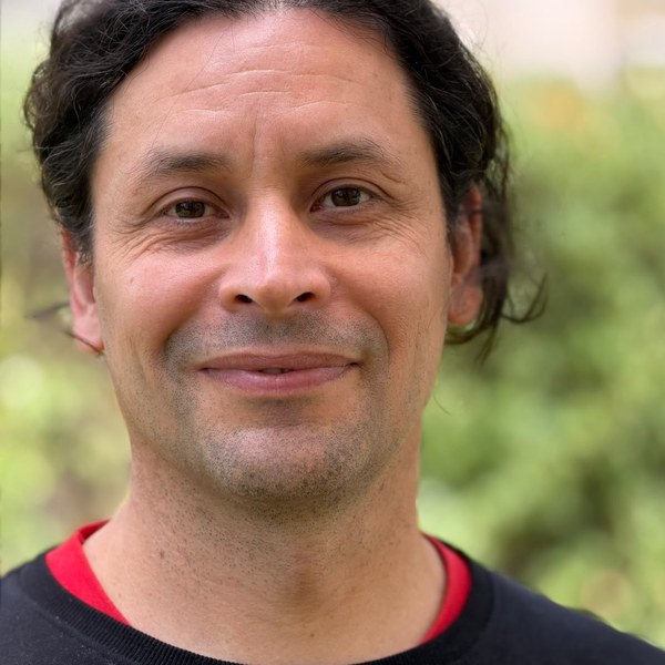 Joan Farías – Kunstprojektleiter